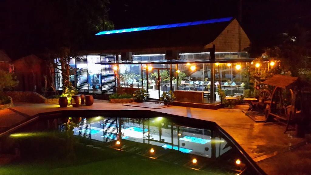 The Vareeya Resort Ban Pa Khlok Exterior photo